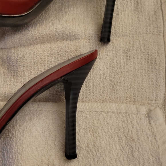 BCBG Paris Red 4.25" Mule Heels with Bow Accent - Size 10 - Picture 5 of 7